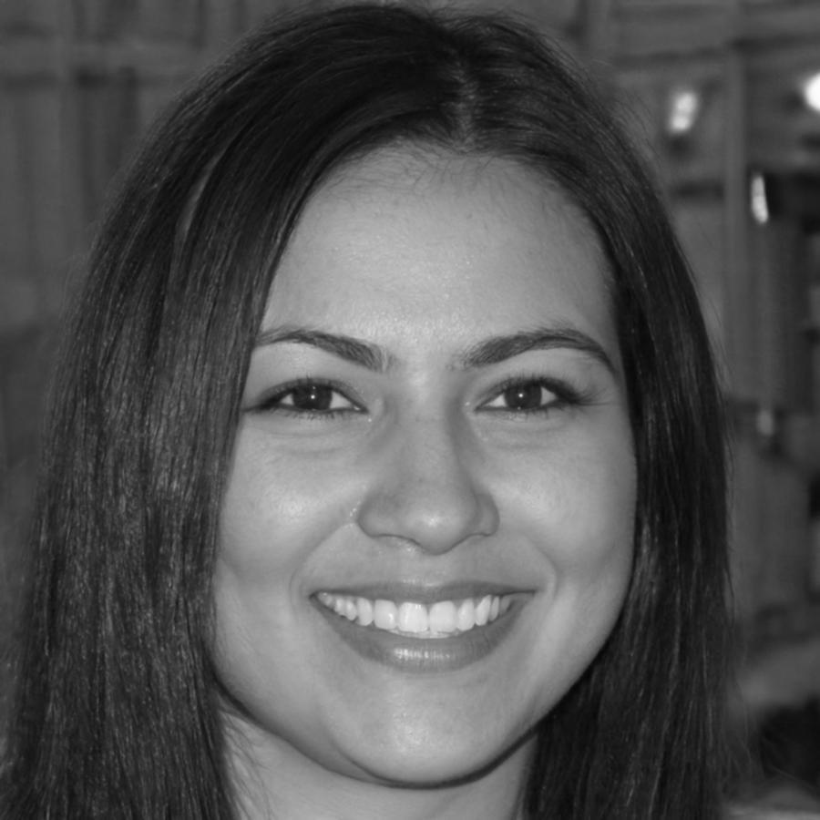 Esmeralda Chen, Senior Web Developer specializing in e-commerce solutions